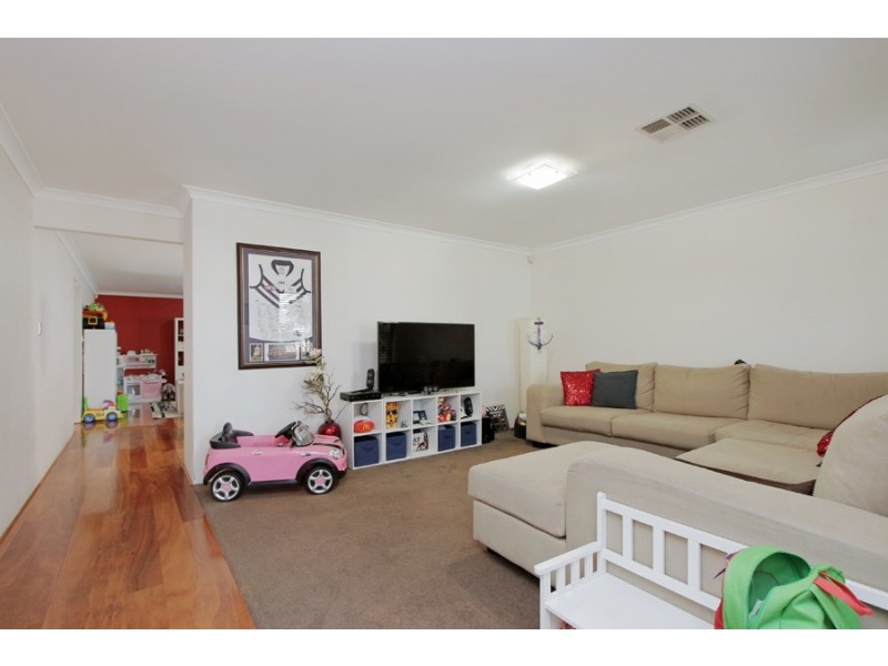 10 Salzburg Way, Wanneroo WA 6065