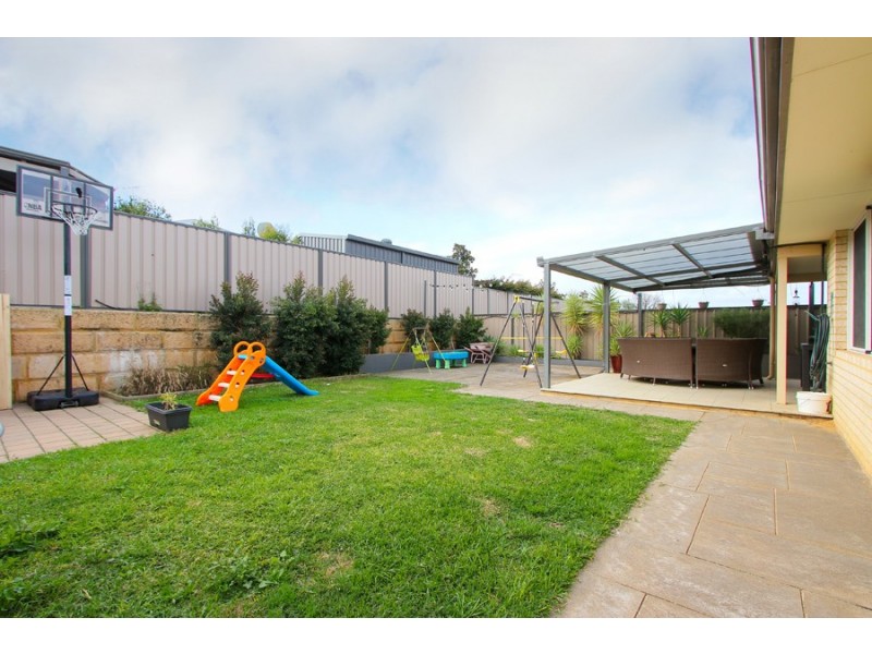 10 Salzburg Way, Wanneroo WA 6065