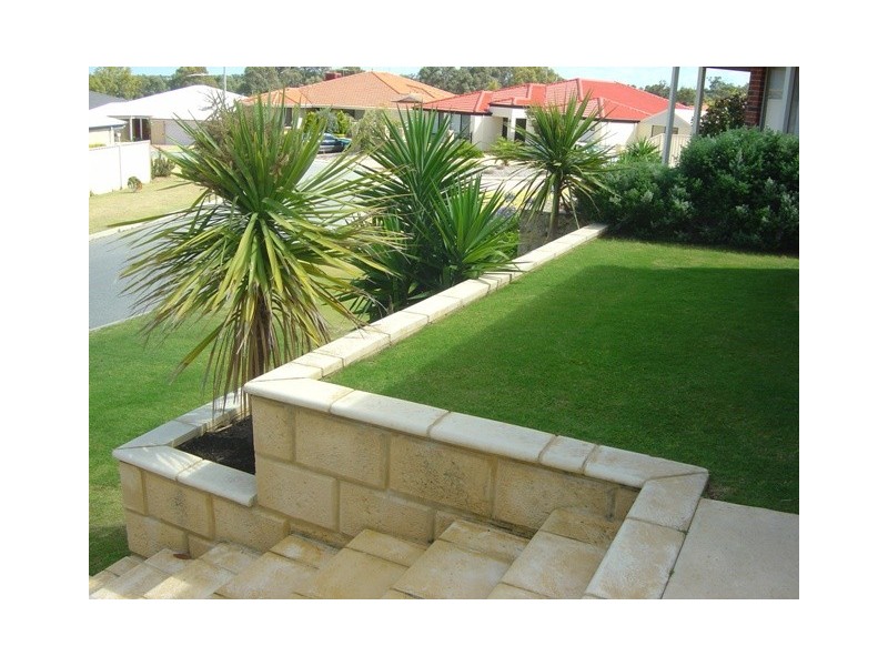 6 Macalpine Retreat, Kinross WA 6028