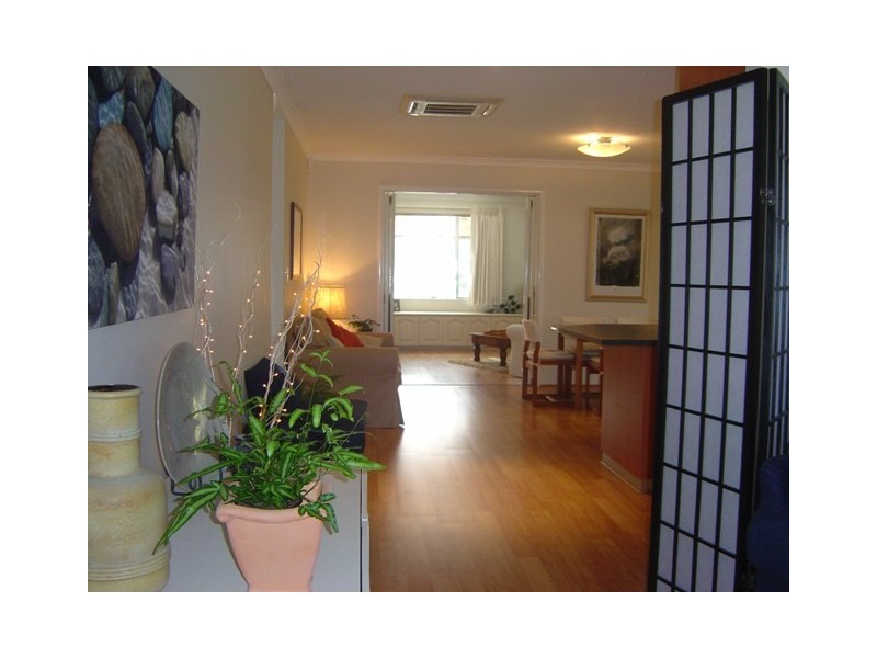 6 Macalpine Retreat, Kinross WA 6028