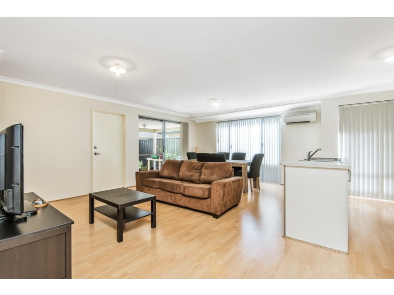 63 Grandis Boulevard, Banksia Grove WA 6031