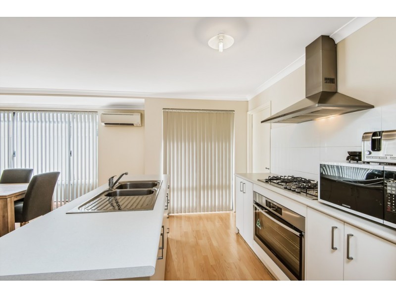 63 Grandis Boulevard, Banksia Grove WA 6031