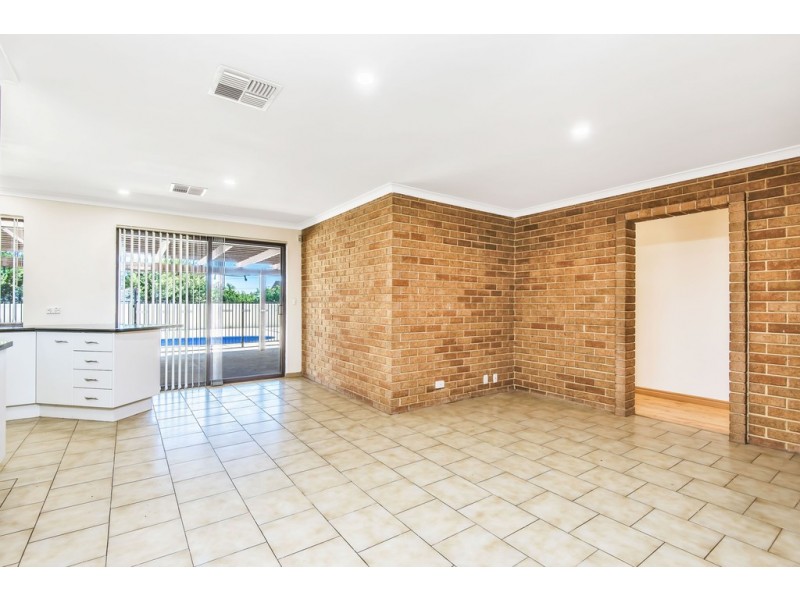 21 Minda Place, Wanneroo WA 6065