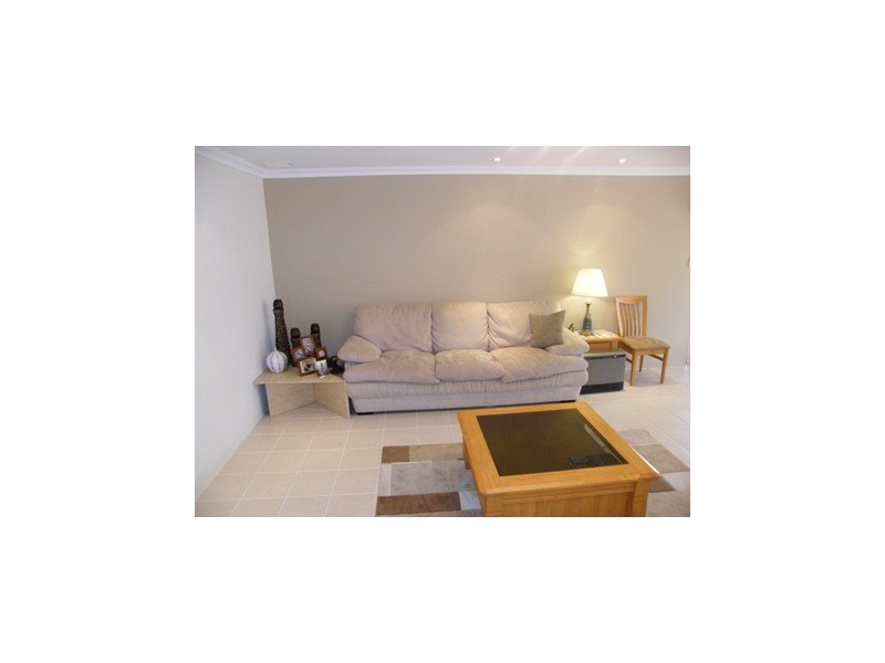 11 Mondrian App, Ashby WA 6065