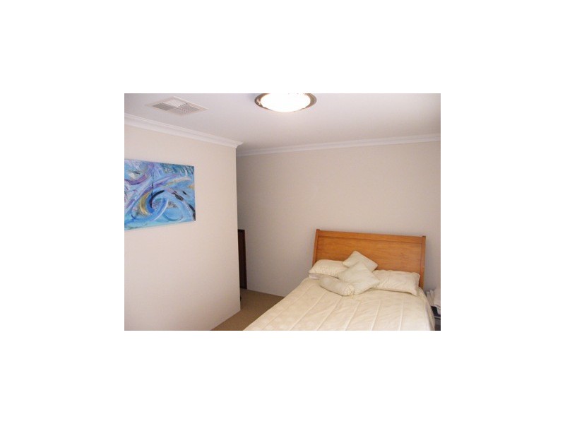 11 Mondrian App, Ashby WA 6065