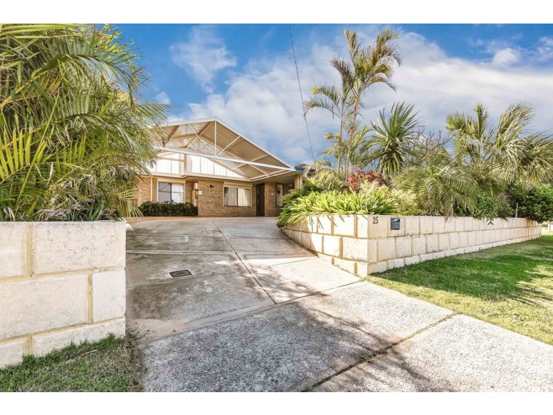 25 Topeka Place, Wanneroo WA 6065