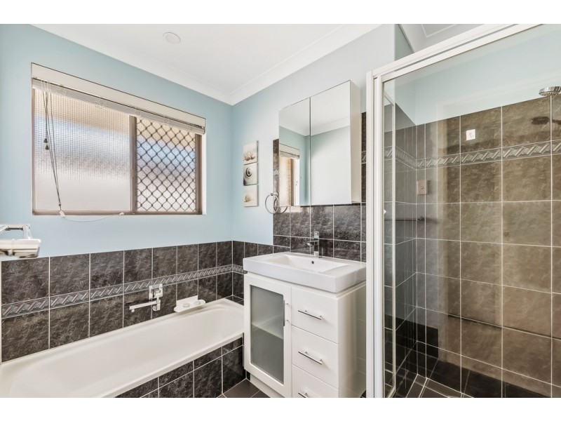 25 Topeka Place, Wanneroo WA 6065