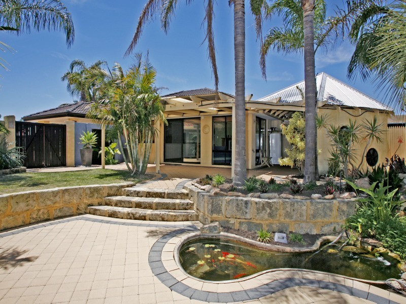 9 Gutha Rtt, Hocking WA 6065