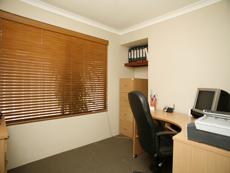 9 Gutha Rtt, Hocking WA 6065