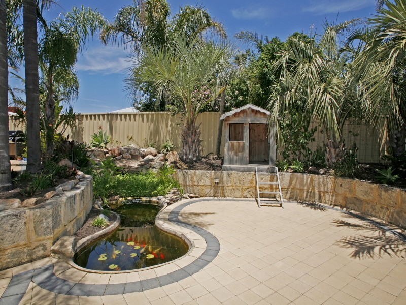 9 Gutha Rtt, Hocking WA 6065