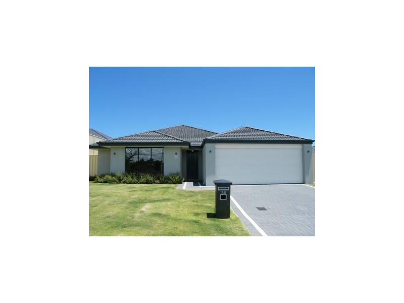 34 Crosthwait Circle, Tapping WA 6065