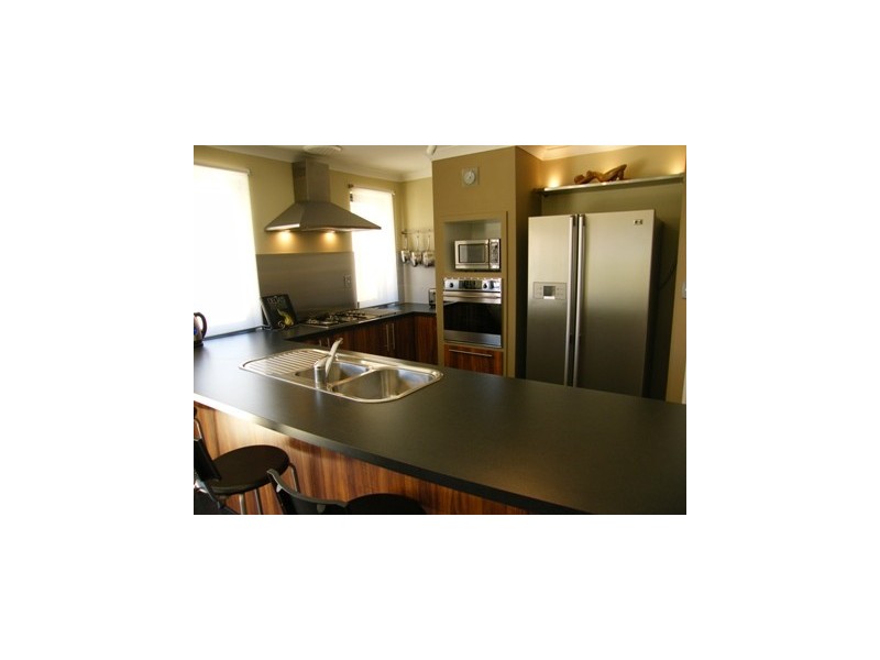 34 Crosthwait Circle, Tapping WA 6065
