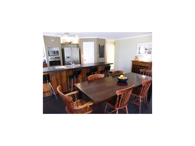 34 Crosthwait Circle, Tapping WA 6065