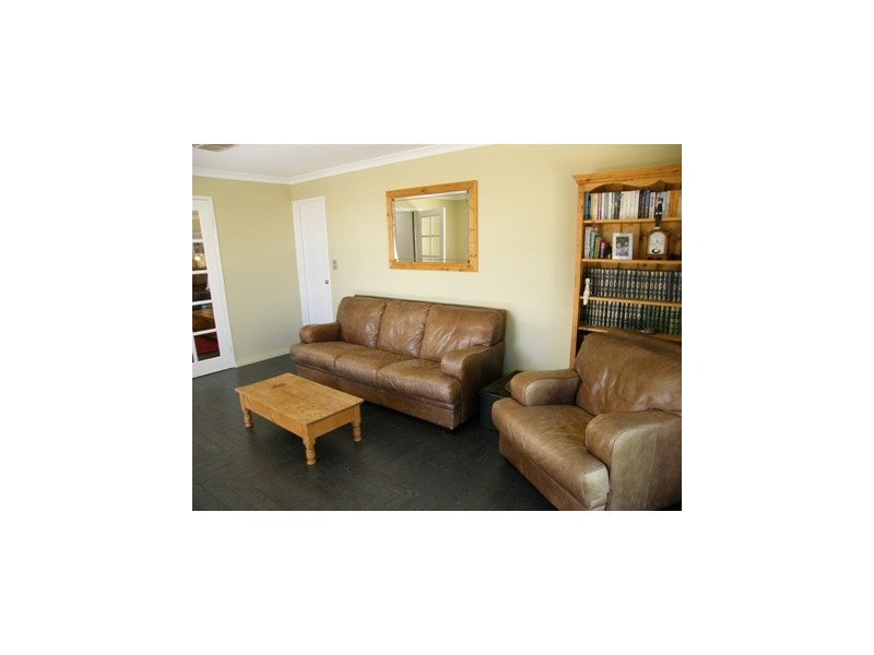 34 Crosthwait Circle, Tapping WA 6065