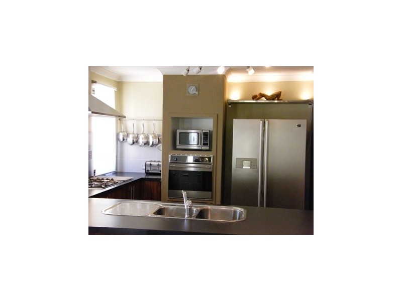 34 Crosthwait Circle, Tapping WA 6065