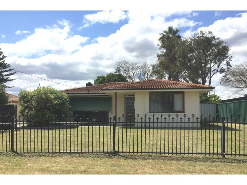 26 Thompson Drive, Wanneroo WA 6065