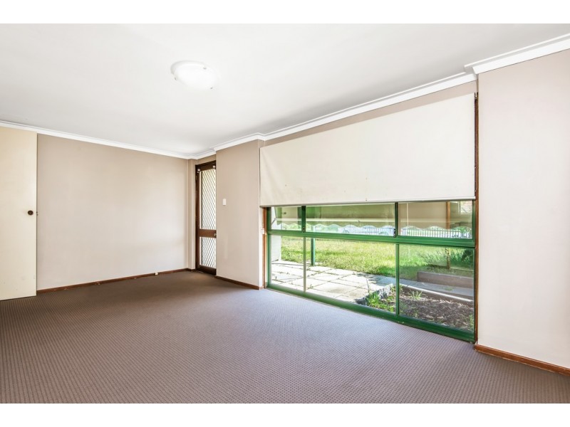 26 Thompson Drive, Wanneroo WA 6065