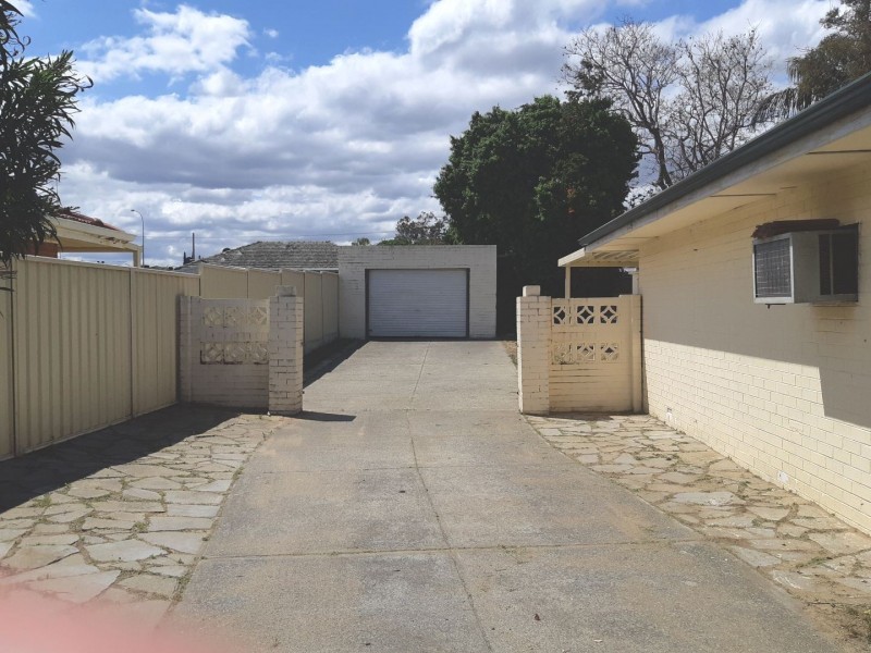 26 Thompson Drive, Wanneroo WA 6065