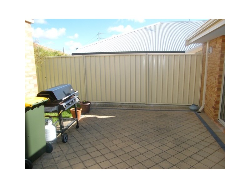 25/5 Calabrese Ave, Wanneroo WA 6065