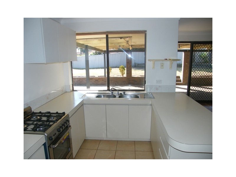 11 Sapling Way, Hocking WA 6065