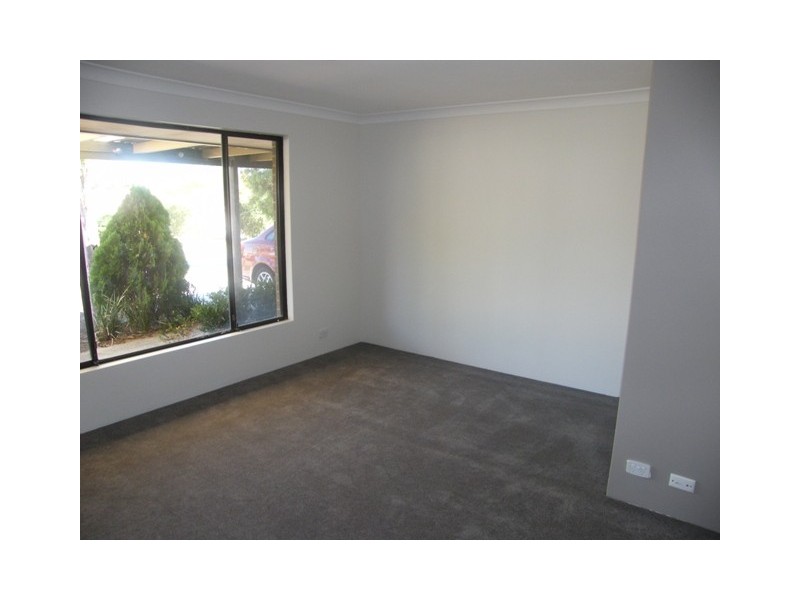 11 Sapling Way, Hocking WA 6065