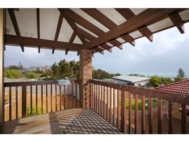 4 Nicholas Avenue, Quinns Rocks WA 6030