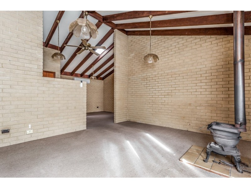 4 Nicholas Avenue, Quinns Rocks WA 6030