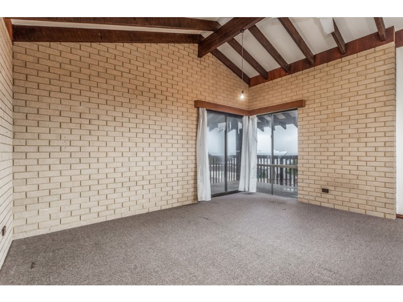 4 Nicholas Avenue, Quinns Rocks WA 6030