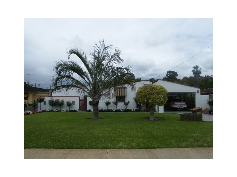 8  Taywood Drive, Wanneroo WA 6065