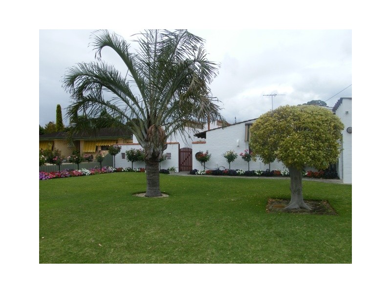 8  Taywood Drive, Wanneroo WA 6065