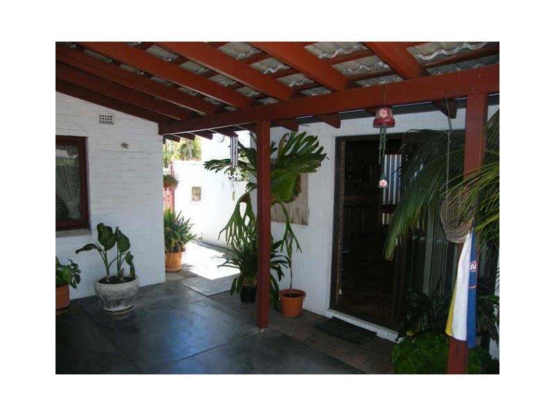 8  Taywood Drive, Wanneroo WA 6065