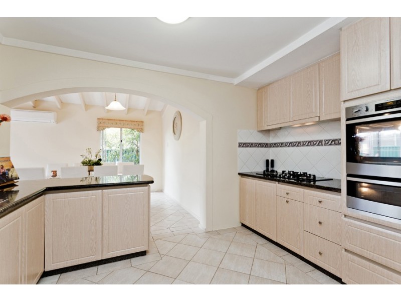 33 Bernedale Way, Duncraig WA 6023