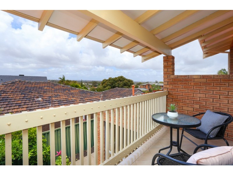 33 Bernedale Way, Duncraig WA 6023