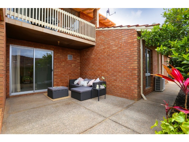 33 Bernedale Way, Duncraig WA 6023