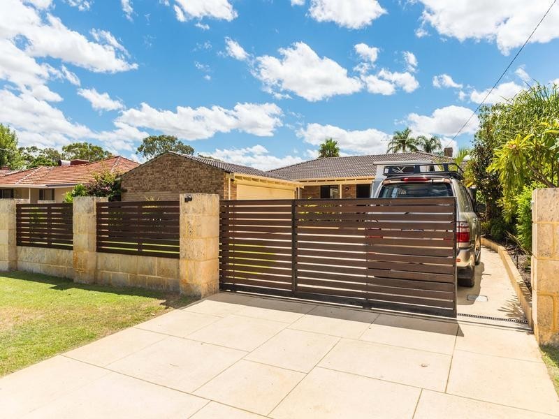 150 Scenic Drive, Wanneroo WA 6065