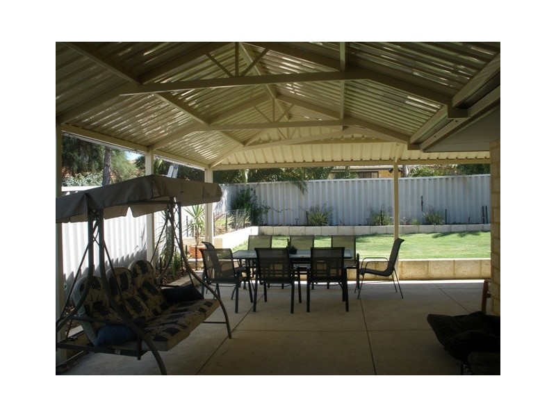 33 Frond Circuit, Banksia Grove WA 6031