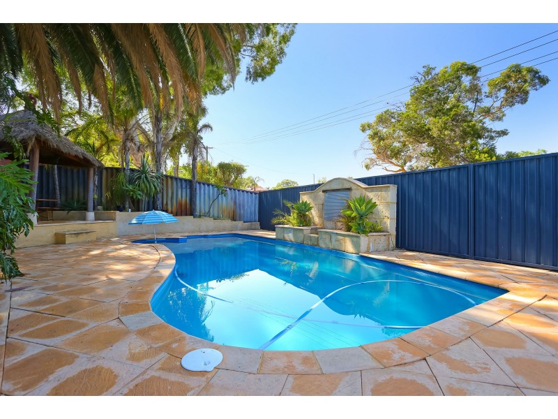 11 Clarkside Court, Wanneroo WA 6065
