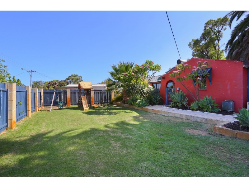 11 Clarkside Court, Wanneroo WA 6065