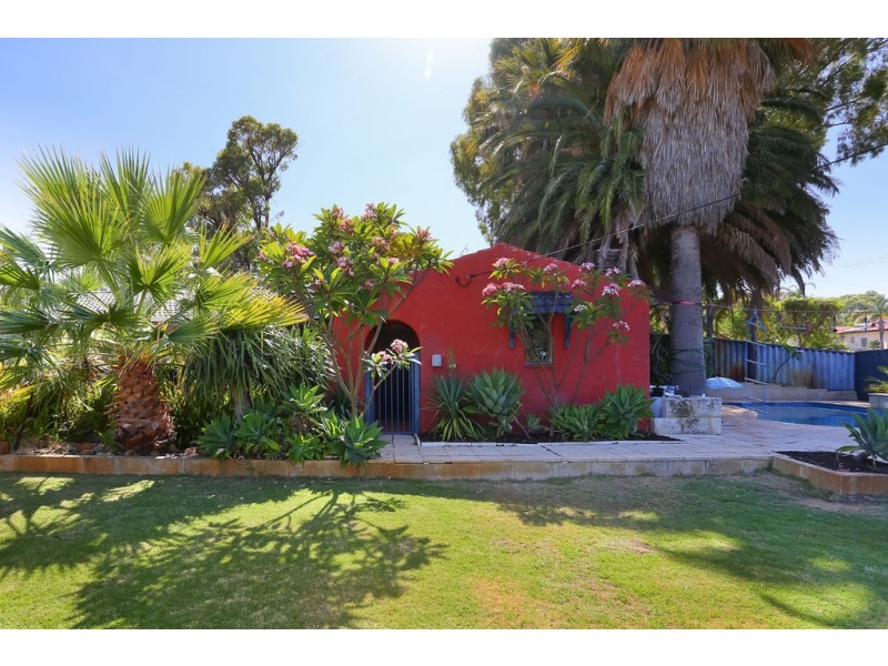 11 Clarkside Court, Wanneroo WA 6065