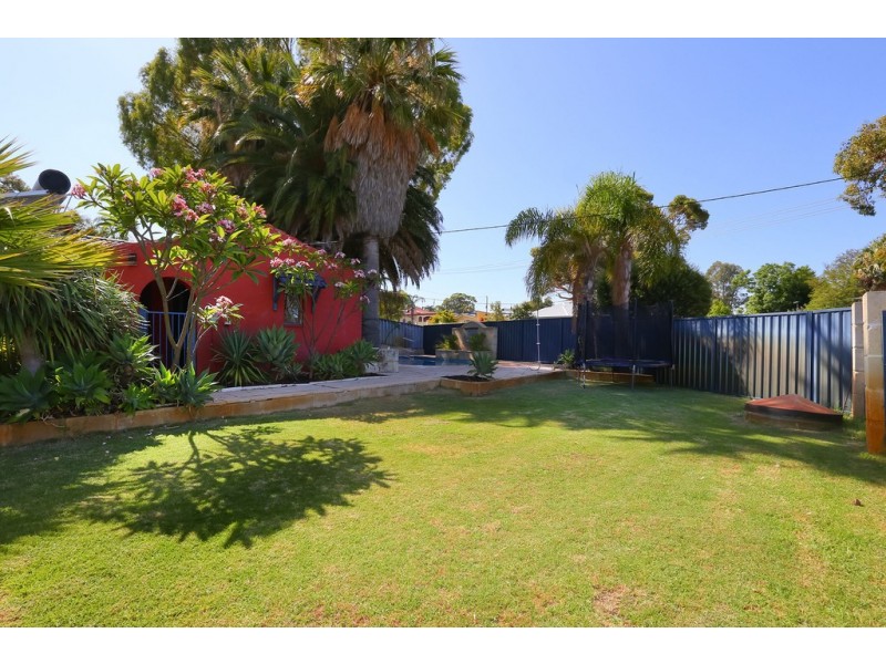 11 Clarkside Court, Wanneroo WA 6065