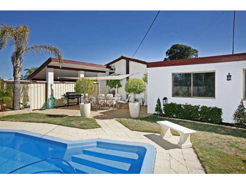 5 Wykes Court, Wanneroo WA 6065