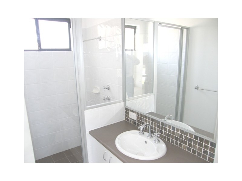 8A Ginsburg Turn, Tapping WA 6065