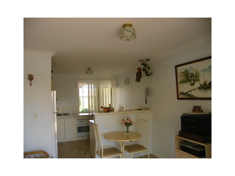 2/4  Callander Ave, Kinross WA 6028