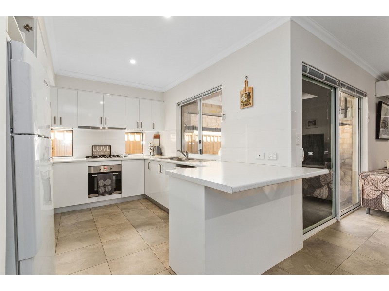 1/37 Wattle Mews, Hocking WA 6065