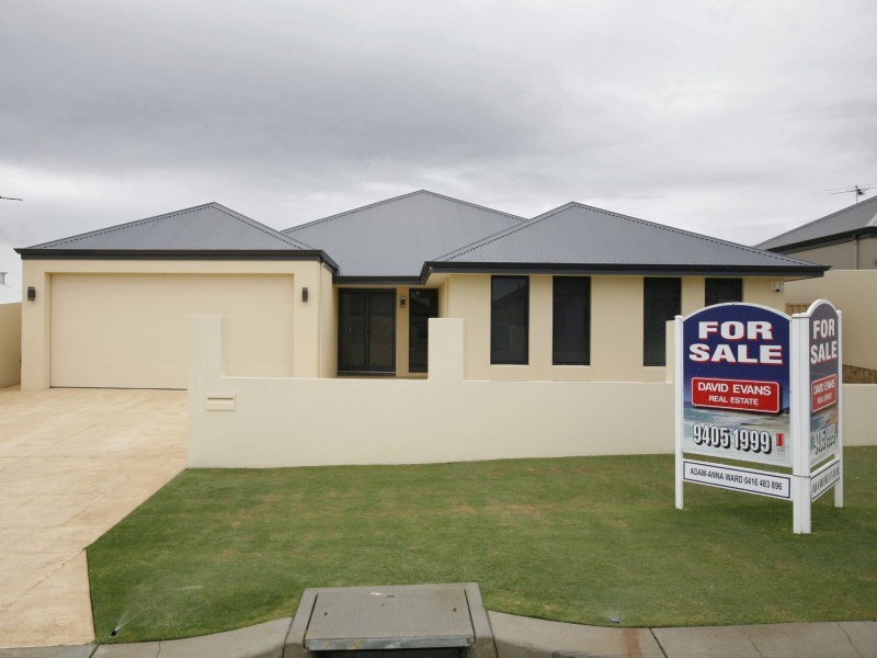 6 Bonvin Gardens, Tapping WA 6065