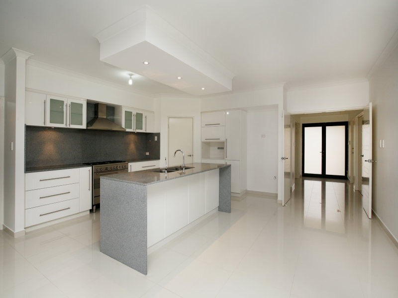 6 Bonvin Gardens, Tapping WA 6065