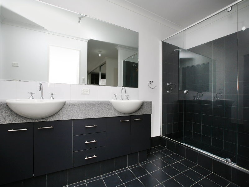 6 Bonvin Gardens, Tapping WA 6065