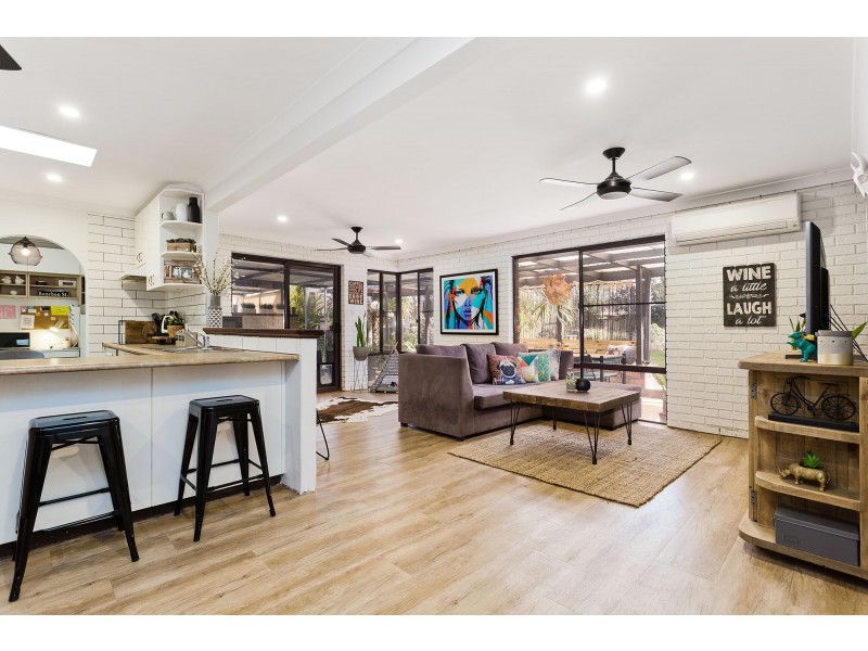 7 Wardong Place, Wanneroo WA 6065