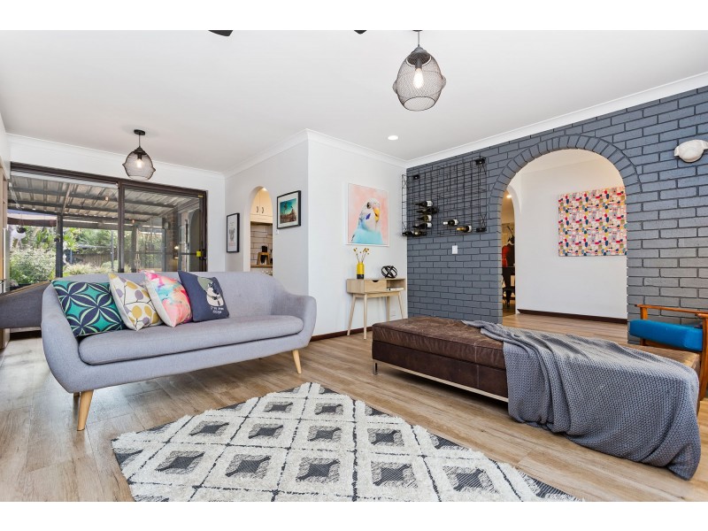 7 Wardong Place, Wanneroo WA 6065