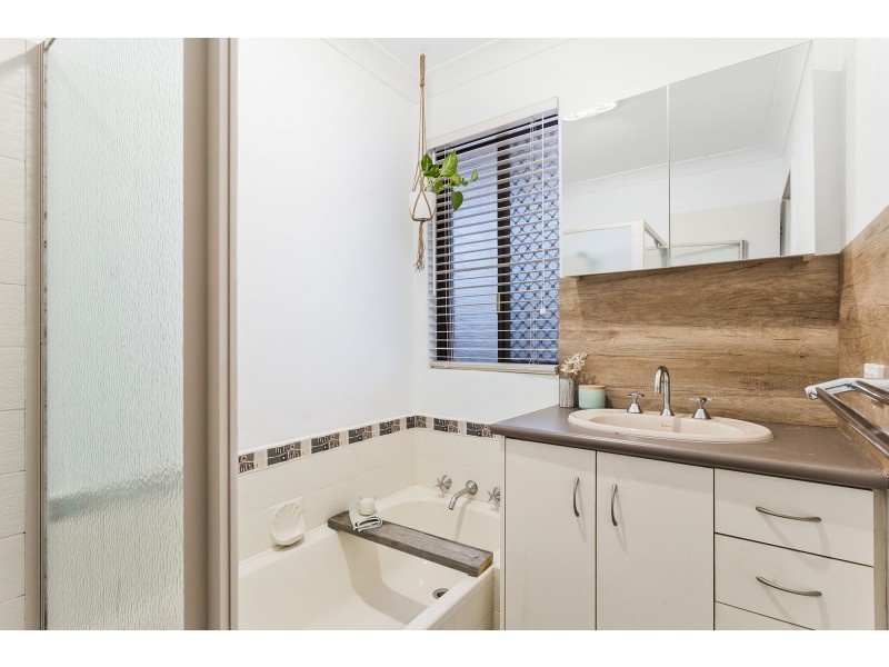 7 Wardong Place, Wanneroo WA 6065